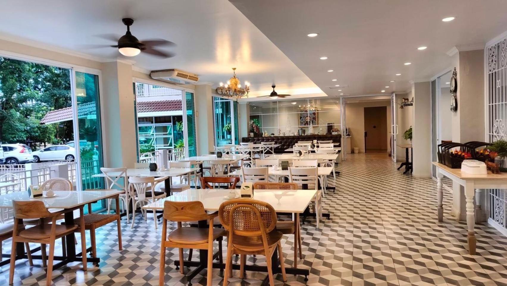 Rattana View Hotel Phitsanulok Exterior photo